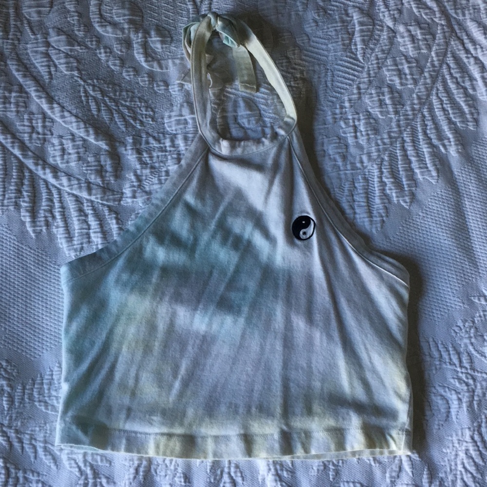 Ying Yang pale tie-dye crop top